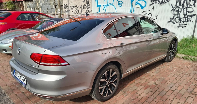 Volkswagen Passat cena 59900 przebieg: 156500, rok produkcji 2015 z Warszawa małe 191